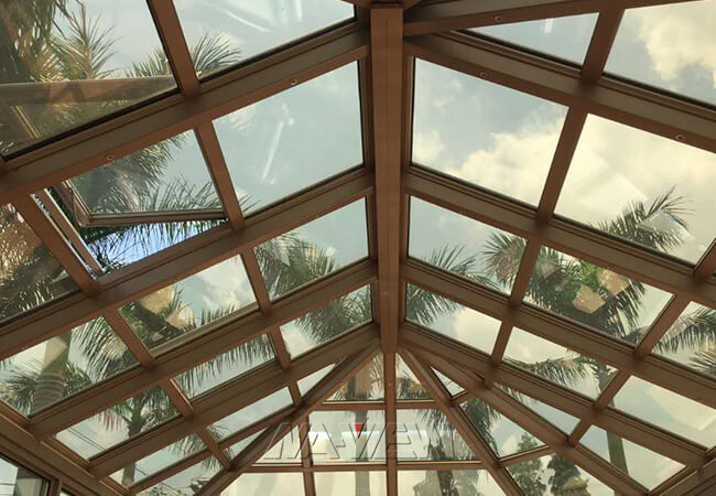 현대 박공 지붕 일광실 옥외 대성당 천장 일광실을 예약했습니다 3